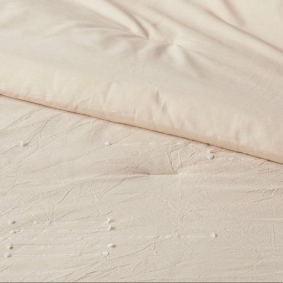 Full / Queen Clipped Linework Comforter & Sham Set Khaki— Threshold - Picture 2 of 4